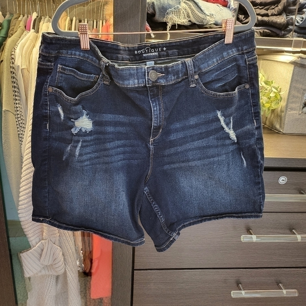 Boutique boyfriend denim short